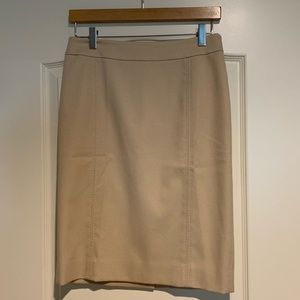 Size 2 Classiques entier Tan pencil skirt fully lined